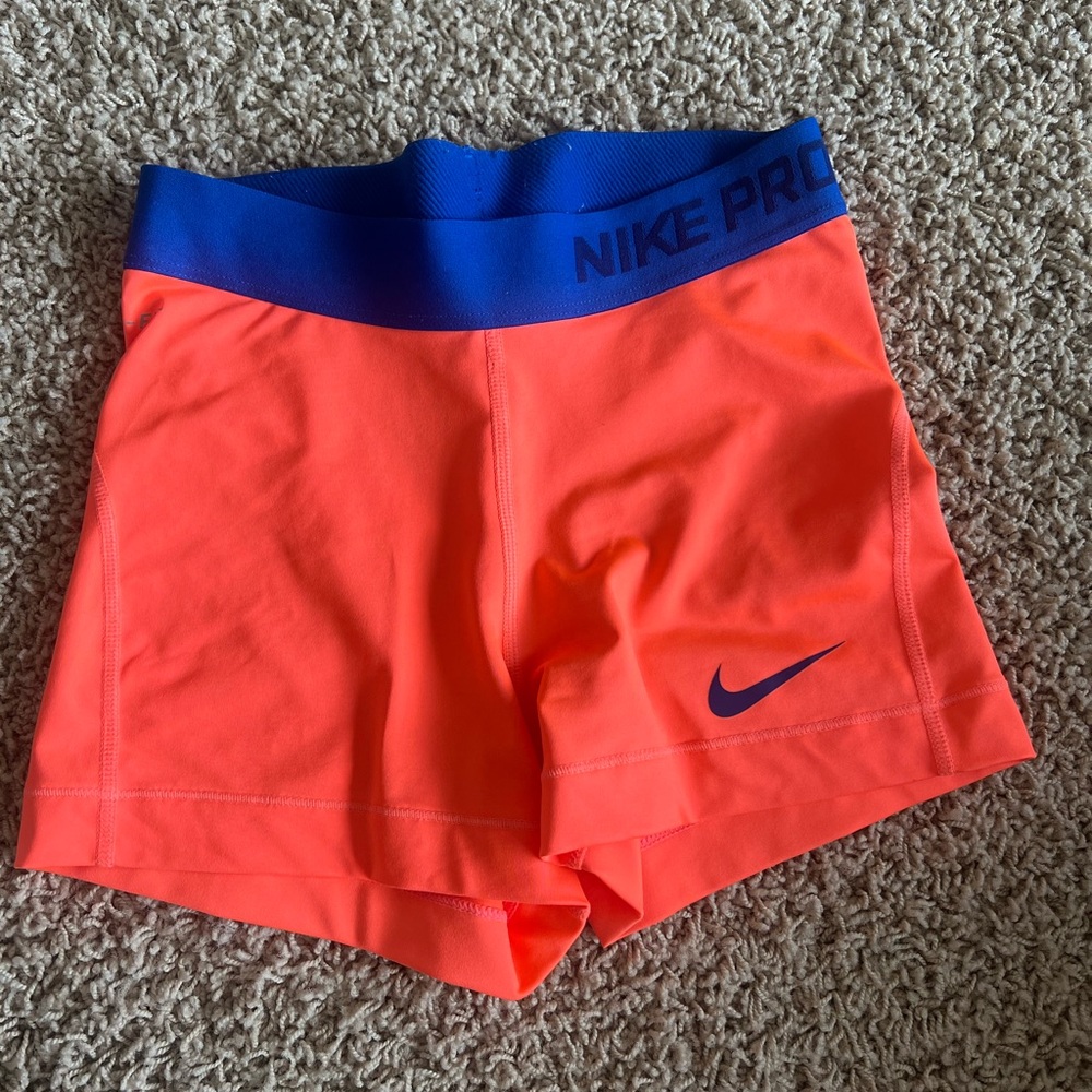 nike spandex shorts. size small